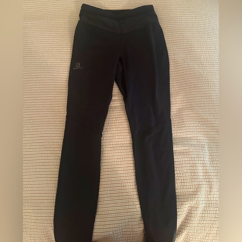 salomon leggings// women’s small// JUST LIKE NEW